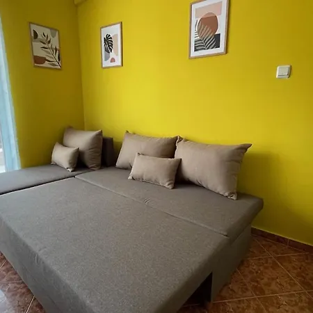 Anita C 19 Sunny Apartment *