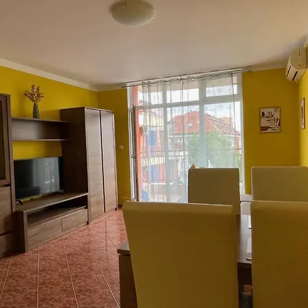 Anita C 19 Sunny Apartment *
